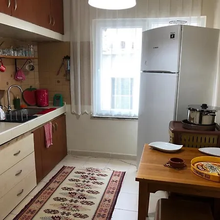 Kaleici Muhtesem Konum Benzersiz Genis Uygun Fiyat Katta Ev アパート